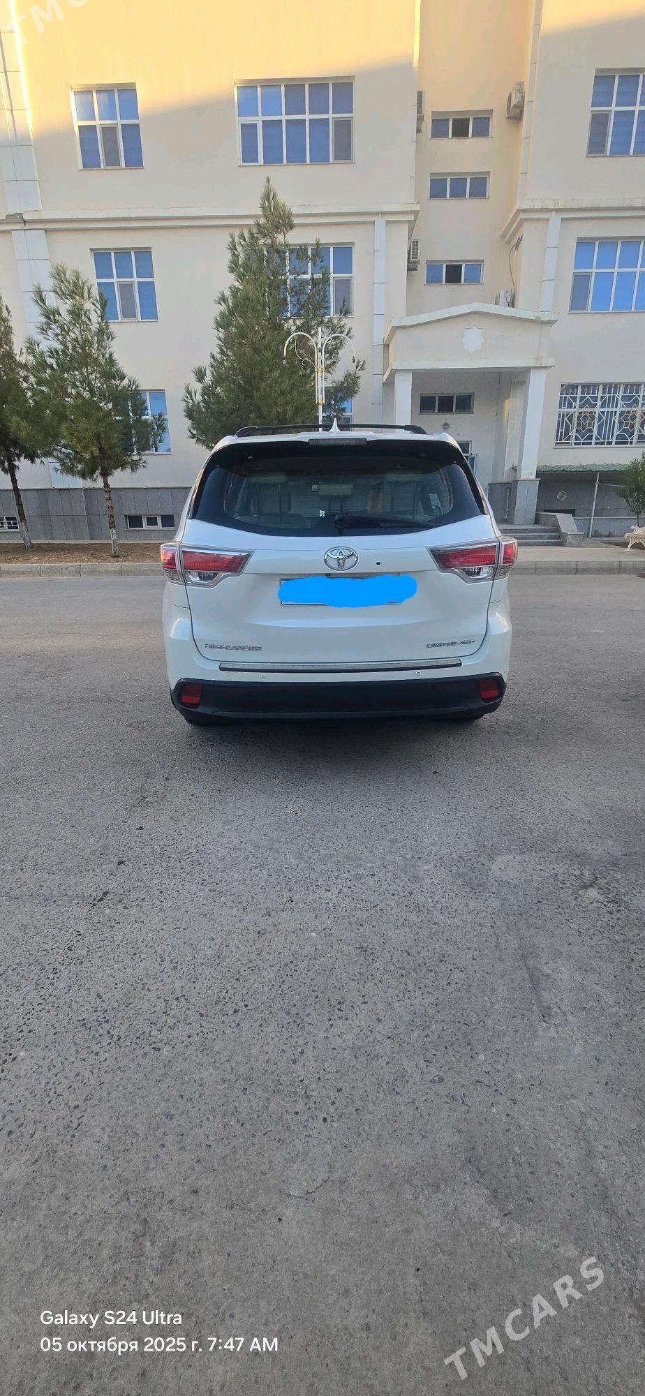 Toyota Highlander 2016 - 520 000 TMT - Ак-Бугдайский этрап - img 7