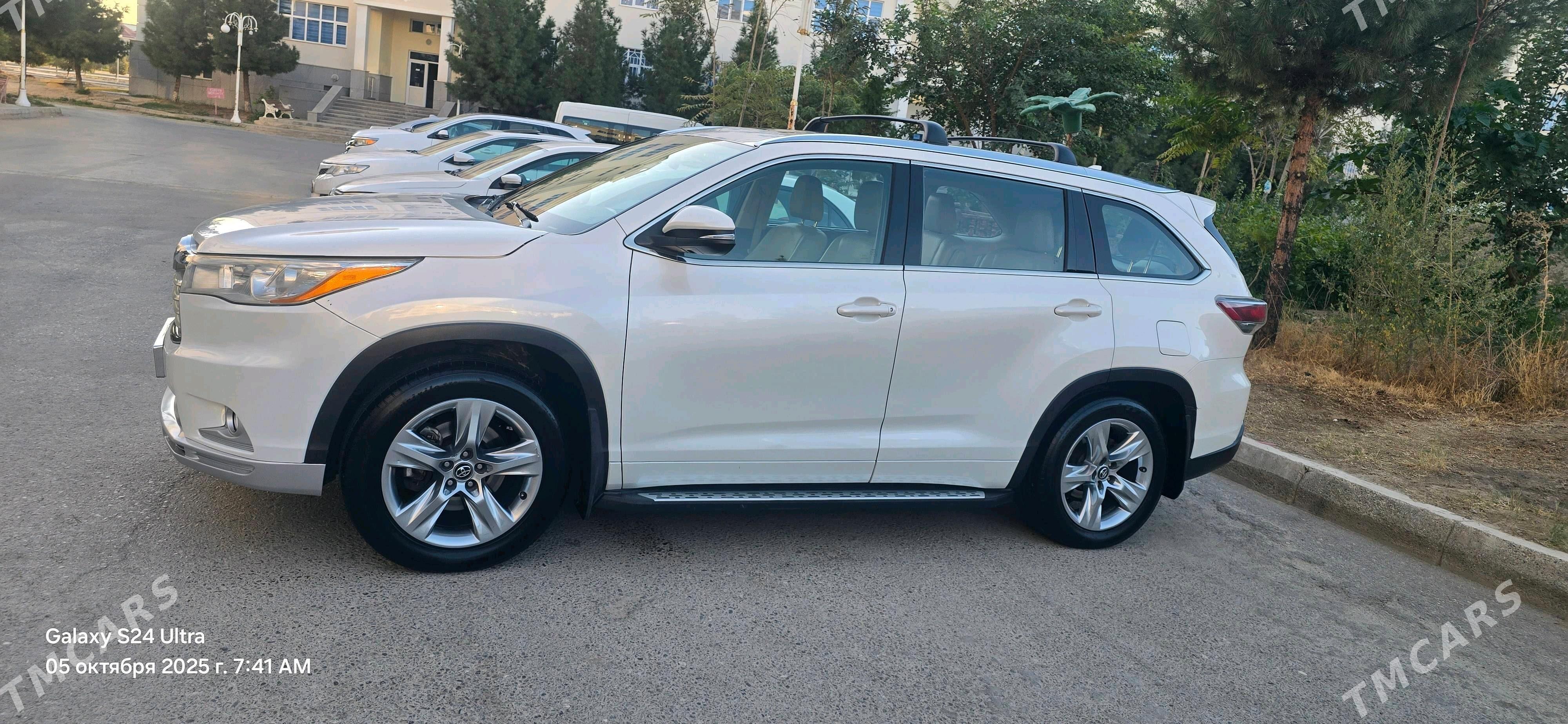 Toyota Highlander 2016 - 520 000 TMT - Ак-Бугдайский этрап - img 9