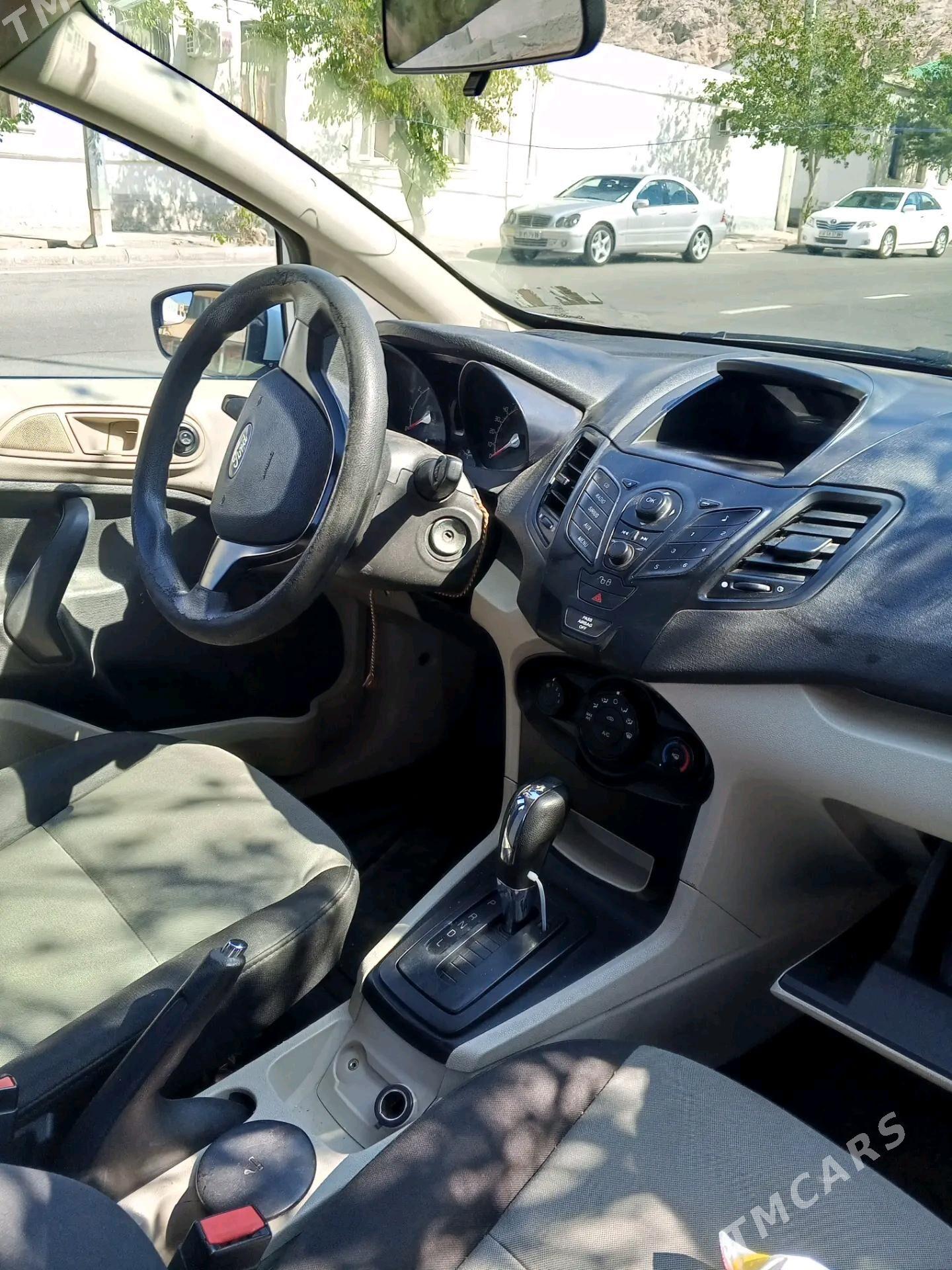 Ford Fiesta 2011 - 100 000 TMT - Туркменбаши - img 4