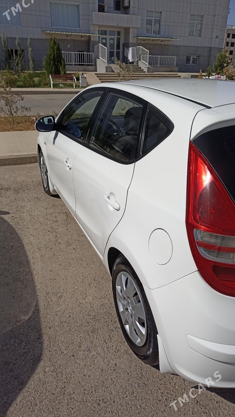 Hyundai I30 2010 - 145 000 TMT - Гуртли - img 4