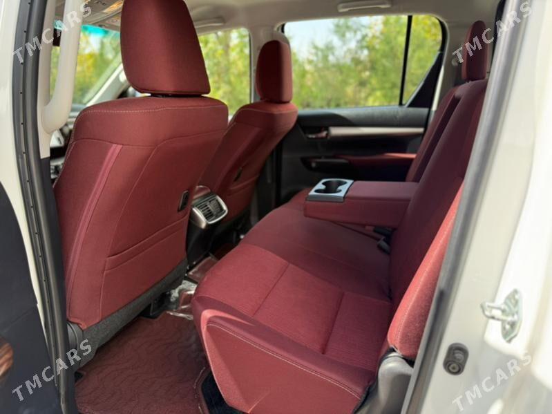 Toyota Hilux 2022 - 550 000 TMT - Ашхабад - img 9