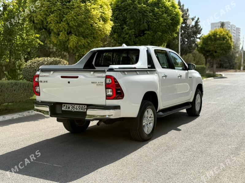 Toyota Hilux 2022 - 550 000 TMT - Ашхабад - img 4