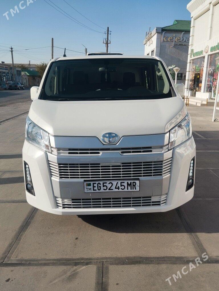 Toyota Hiace 2020 - 500 000 TMT - Мары - img 1