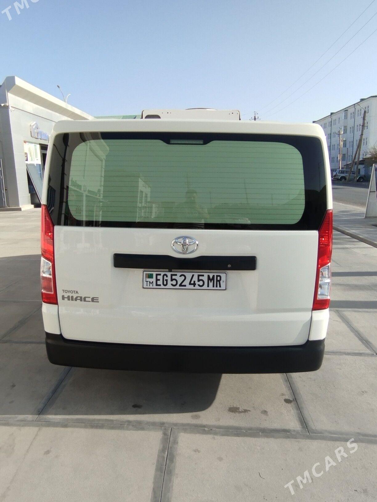 Toyota Hiace 2020 - 500 000 TMT - Мары - img 4