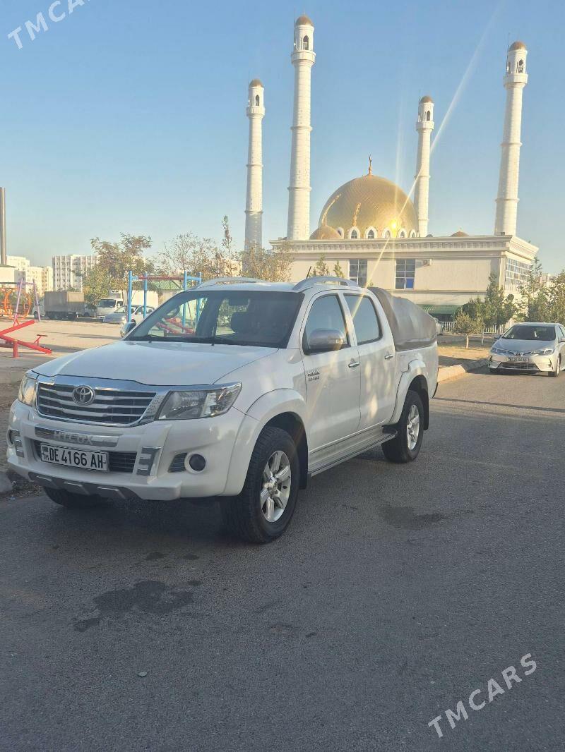 Toyota Hilux 2013 - 340 000 TMT - Bäherden - img 3