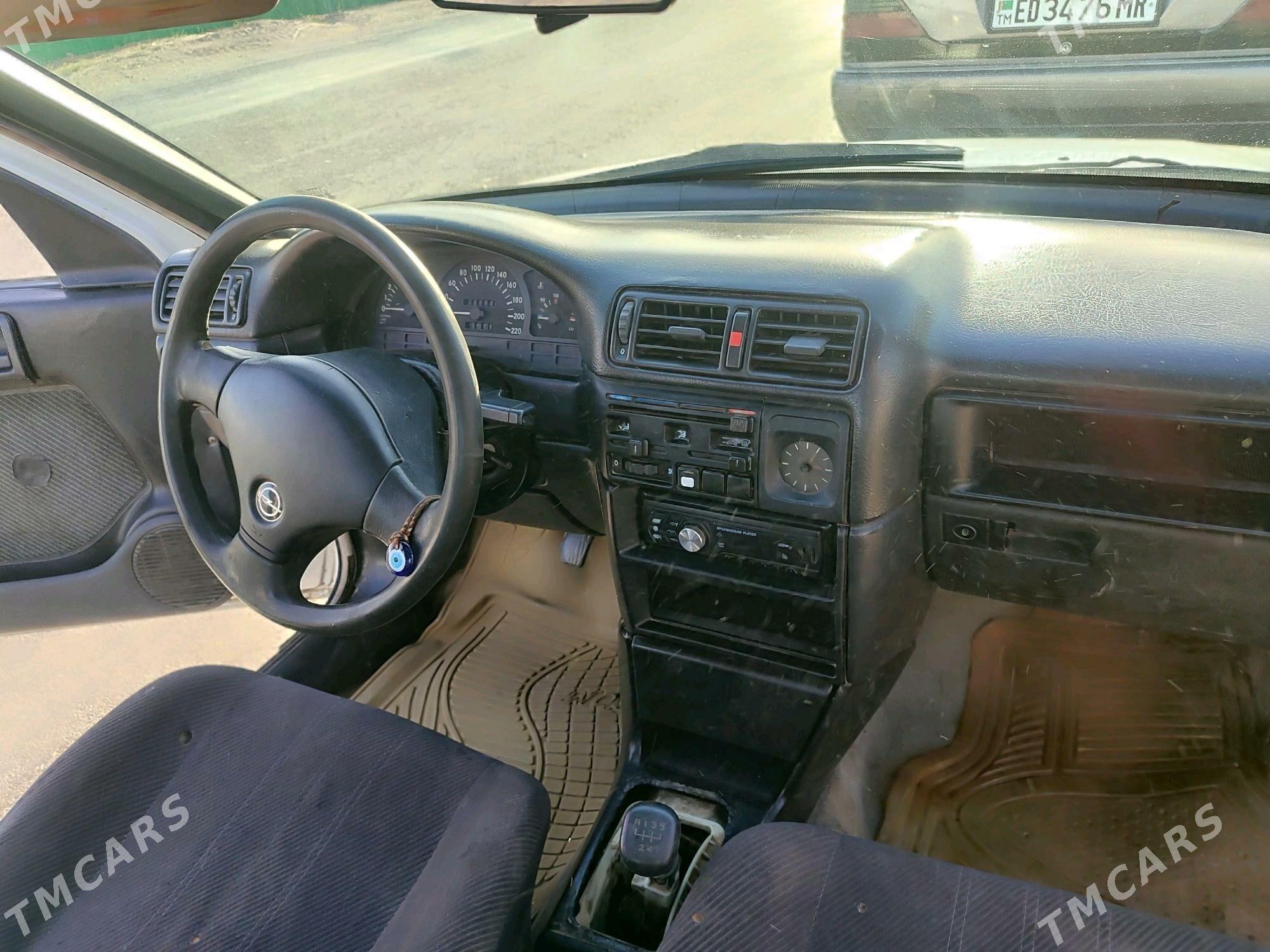 Opel Vectra 1992 - 24 000 TMT - Мары - img 3