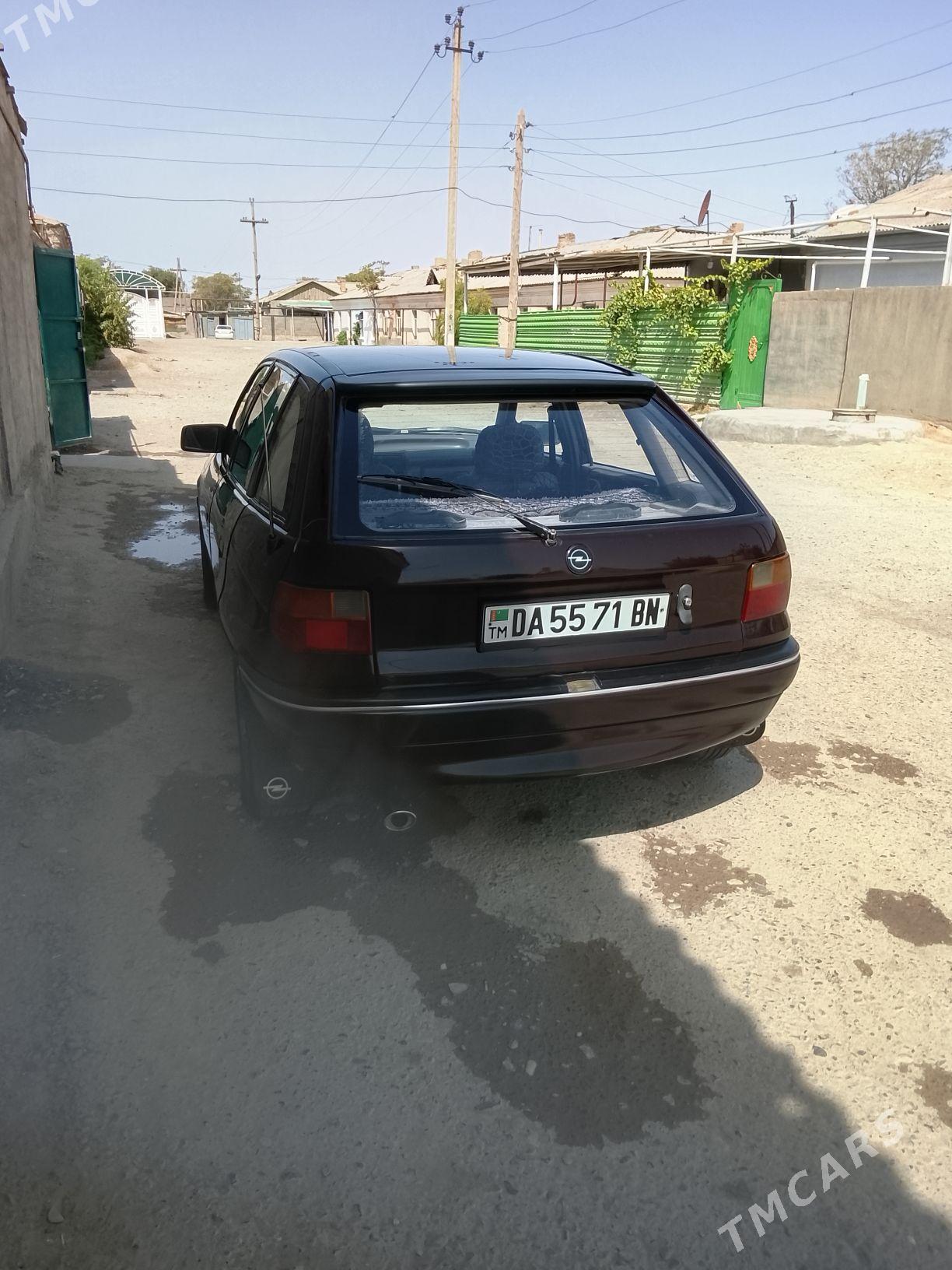 Opel Astra 1993 - 38 000 TMT - Гызыларбат - img 4