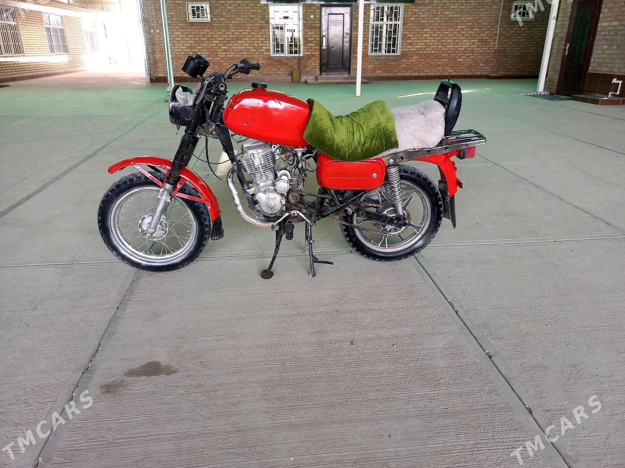 Fekon FK150-8G 2016 - 5 200 TMT - Bäherden - img 1