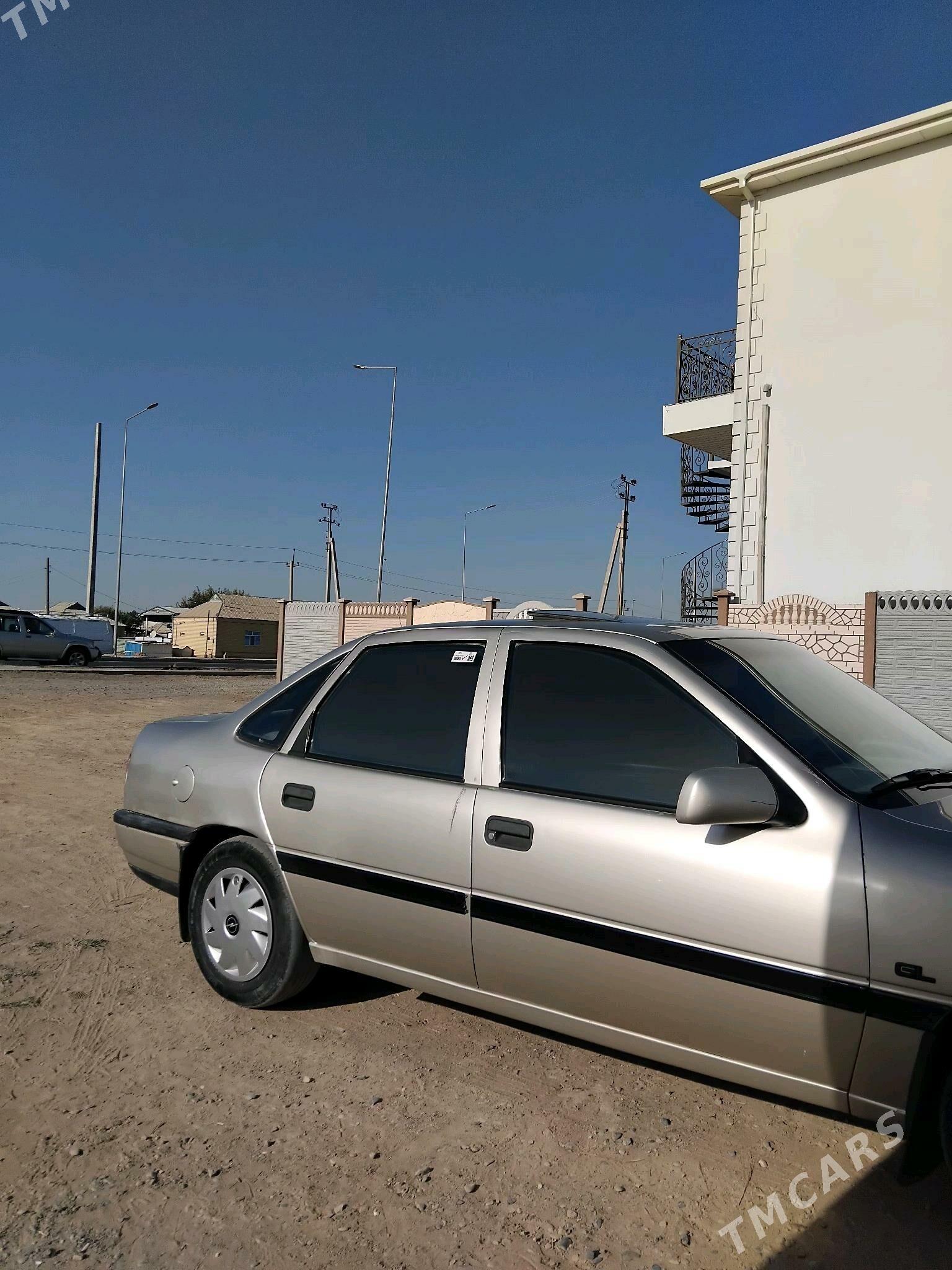 Opel Vectra 1992 - 37 000 TMT - Мары - img 5