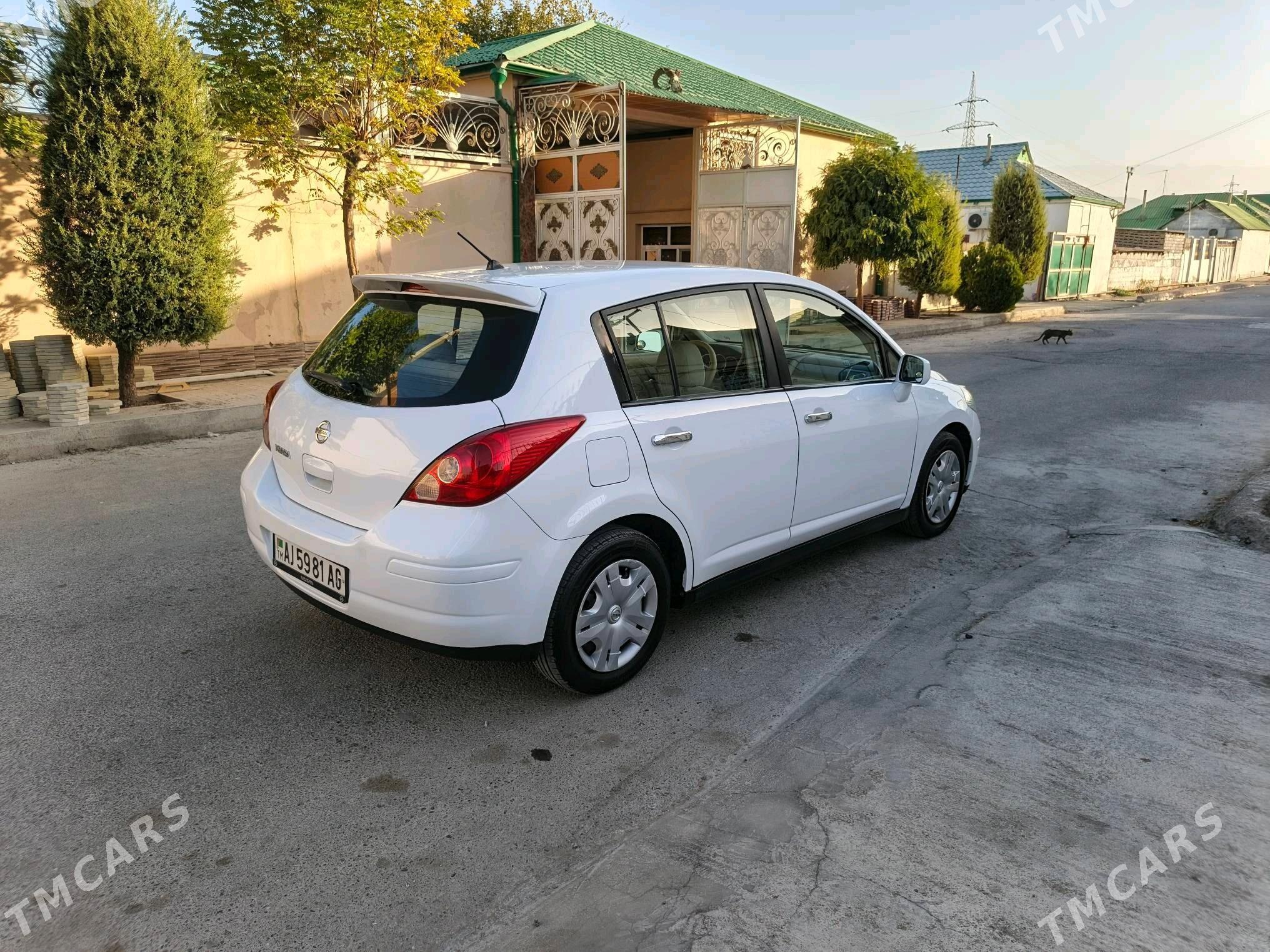 Nissan Versa 2009 - 129 000 TMT - Ашхабад - img 4
