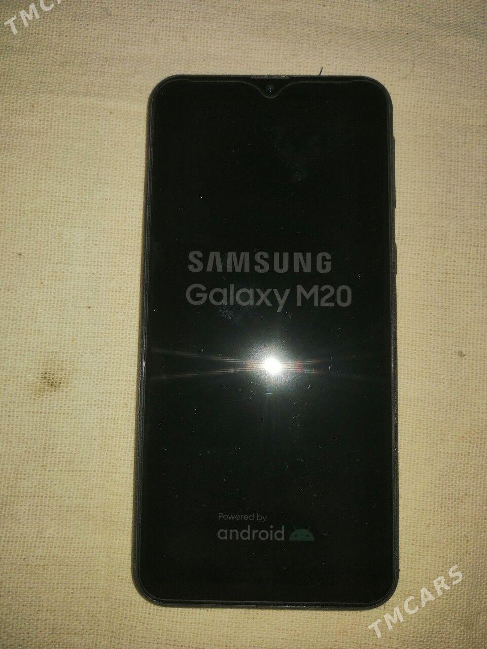 SAMSUNIC M20 - Gurbansoltan Eje - img 3
