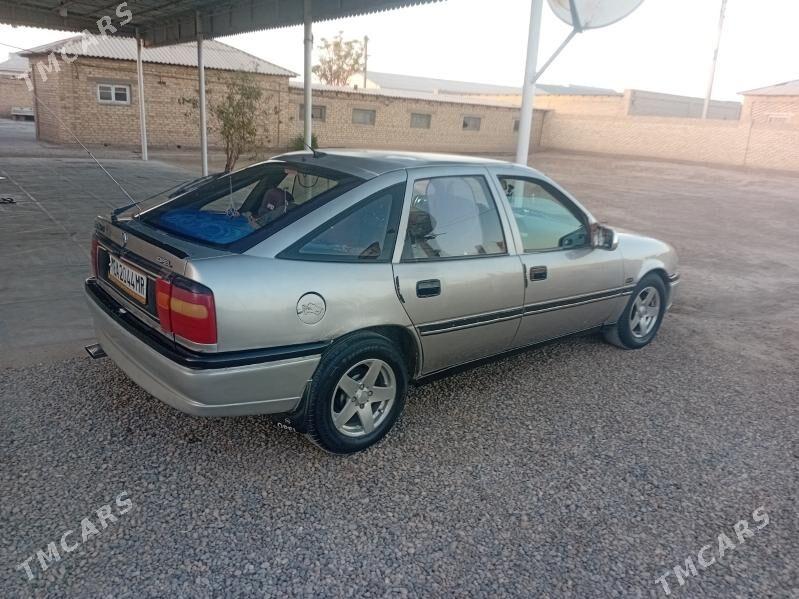 Opel Vectra 1990 - 26 000 TMT - Сакарчага - img 4