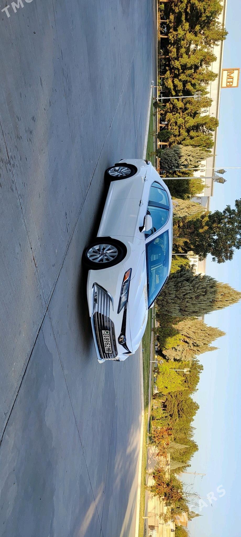 Toyota Camry 2021 - 370 000 TMT - Мары - img 2