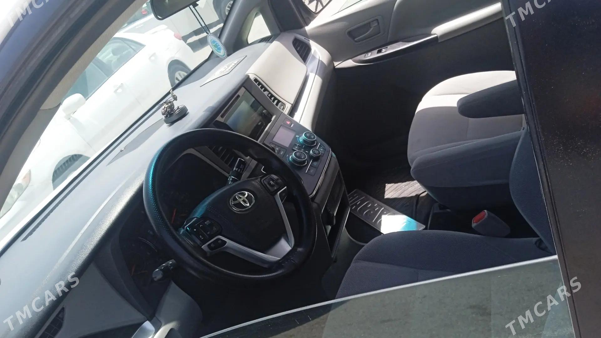 Toyota Sienna 2017 - 380 000 TMT - Köýtendag - img 1