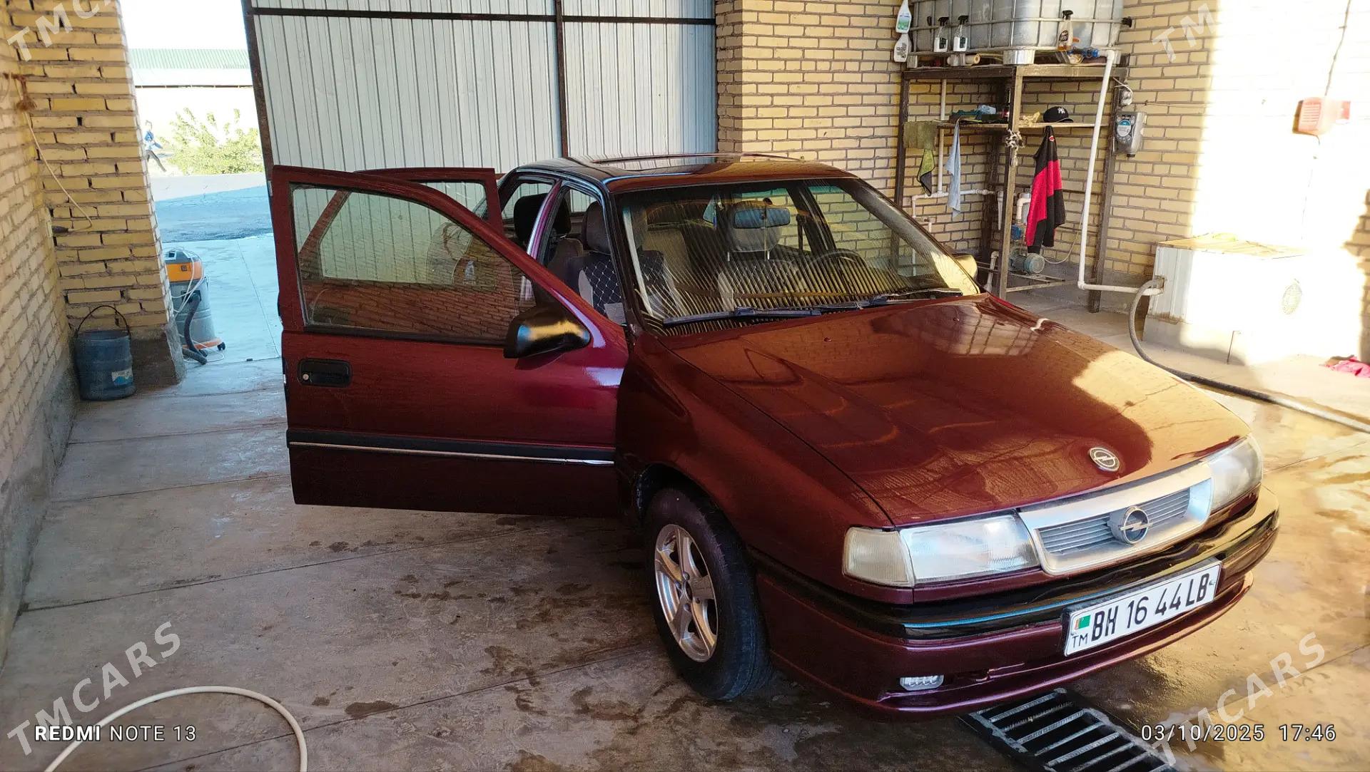 Opel Vectra 1992 - 34 000 TMT - Фарап - img 3