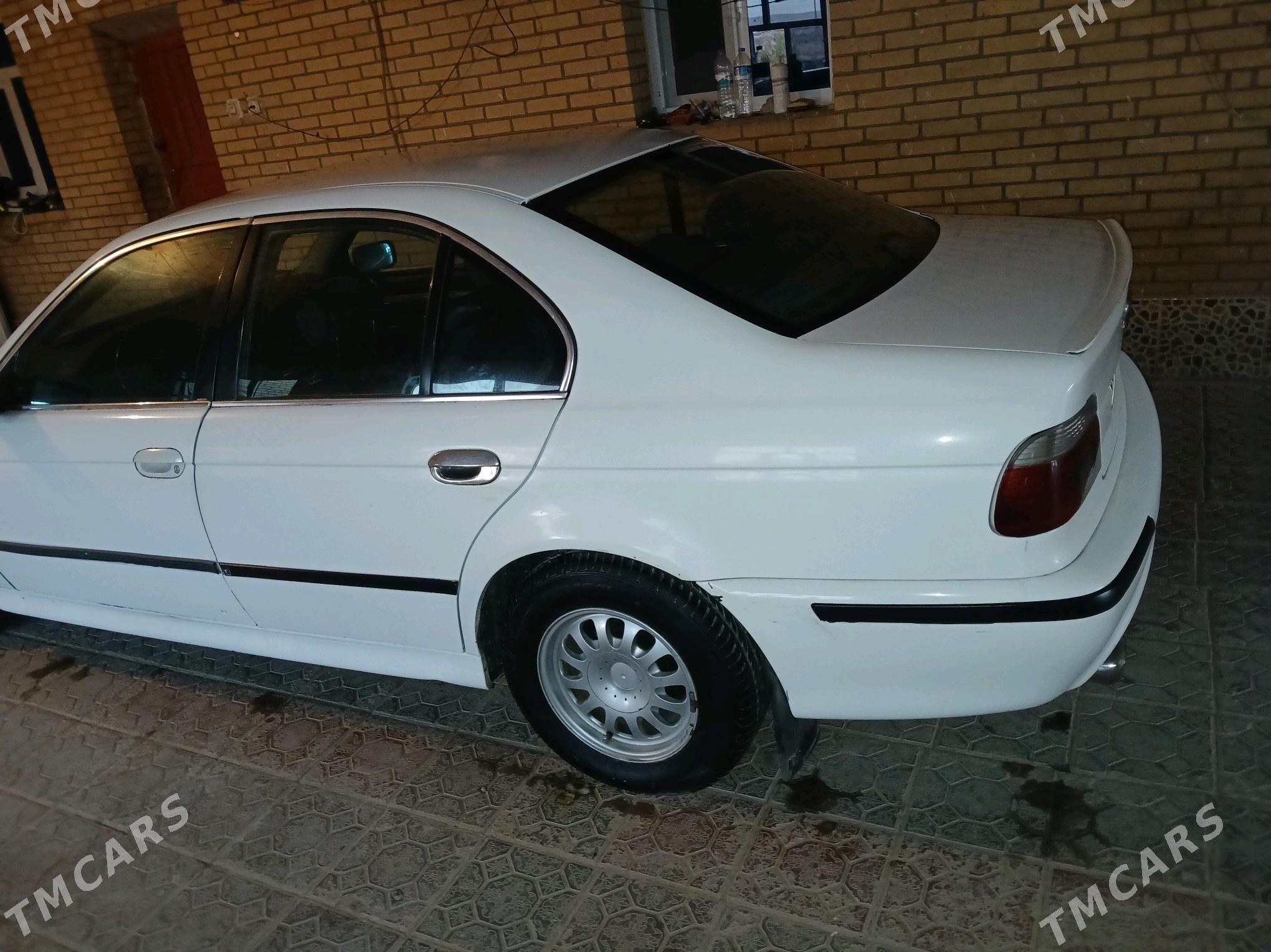 BMW 530 2001 - 95 000 TMT - Saýat - img 7