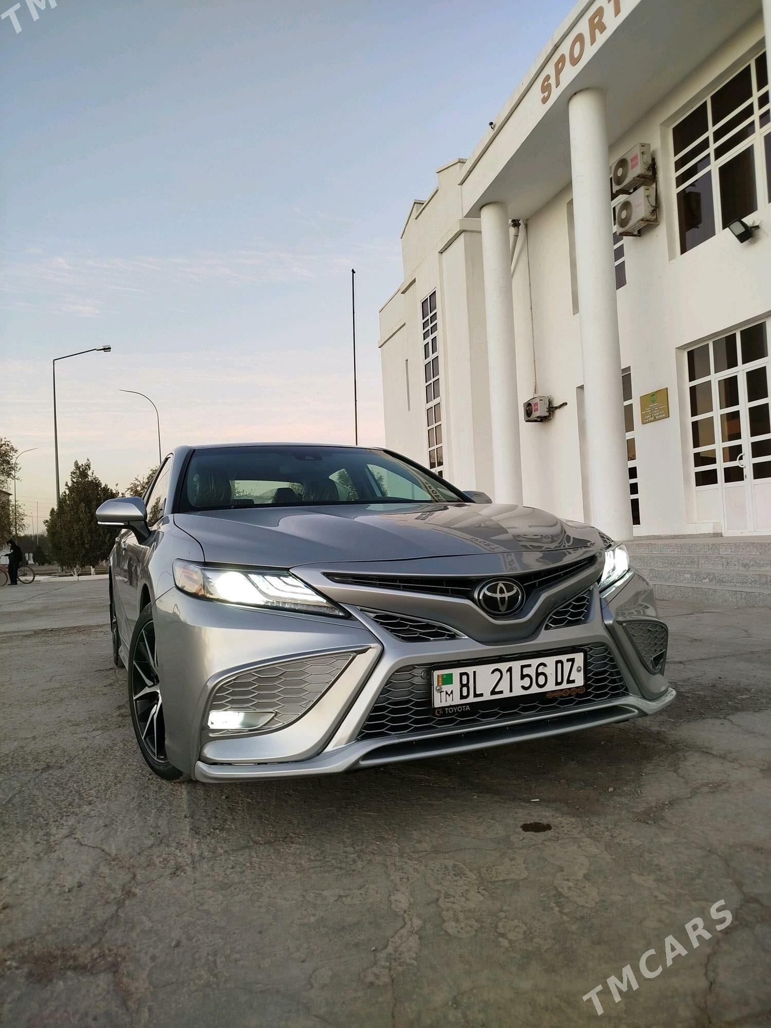 Toyota Camry 2022 - 320 000 TMT - Дашогуз - img 2