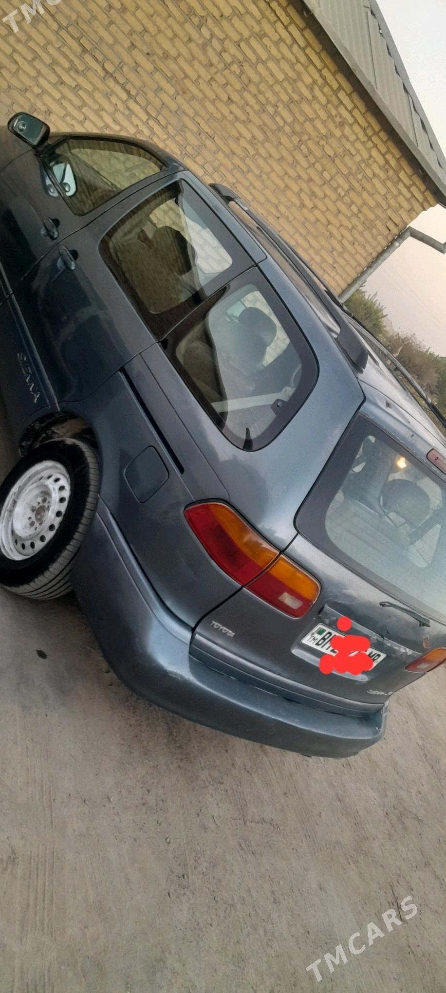 Toyota Sienna 2000 - 110 000 TMT - Мургап - img 2