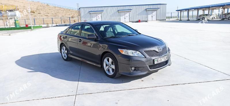 Toyota Camry 2010 - 200 000 TMT - Сейди - img 2