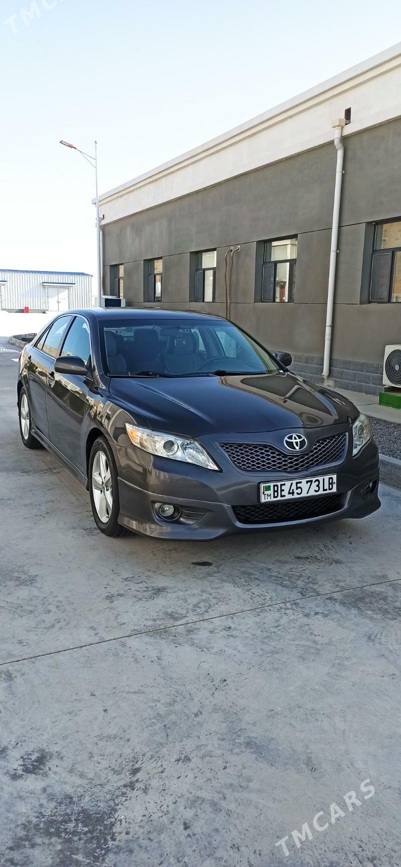 Toyota Camry 2010 - 200 000 TMT - Сейди - img 4