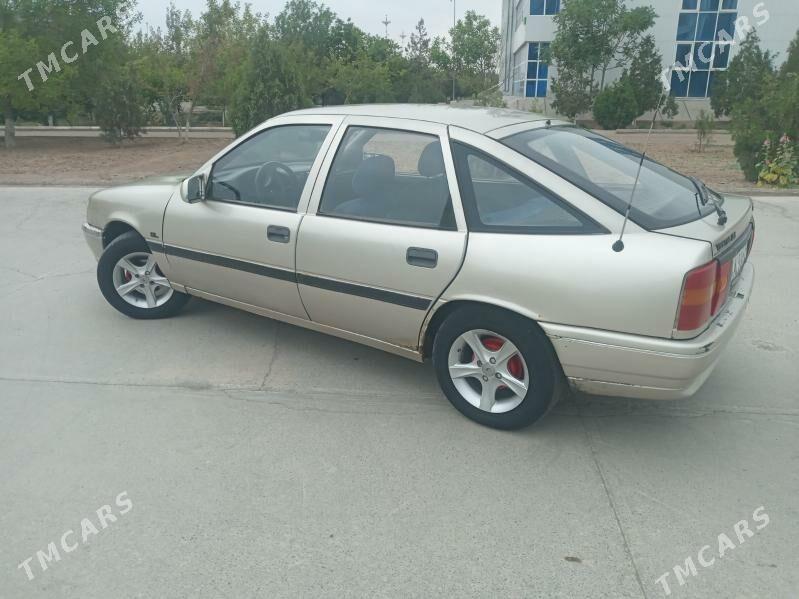 Opel Astra 1990 - 28 000 TMT - Daşoguz - img 4