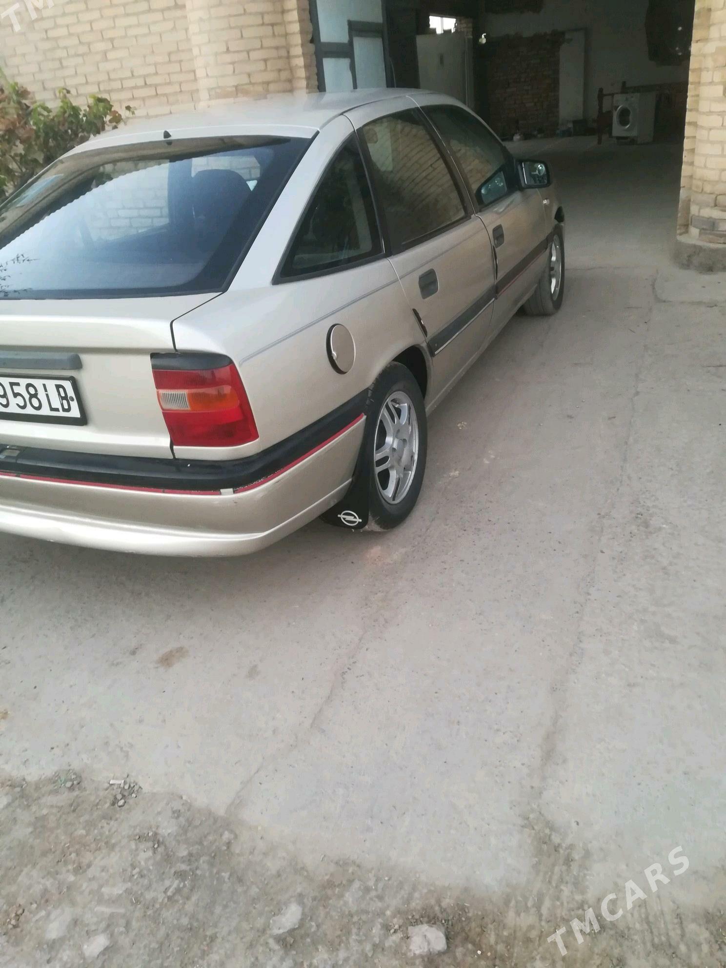 Opel Vectra 1993 - 40 000 TMT - Чарджоу - img 3
