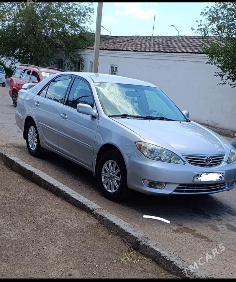 Toyota Camry 2004 - 159 000 TMT - Дашогуз - img 3