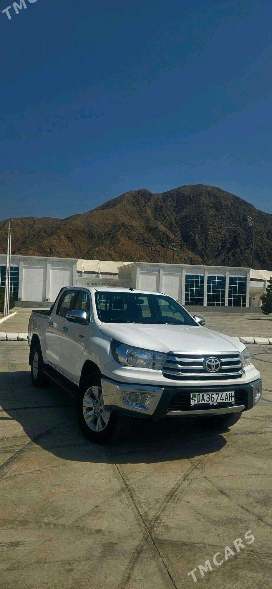 Toyota Hilux 2016 - 470 000 TMT - Балканабат - img 3