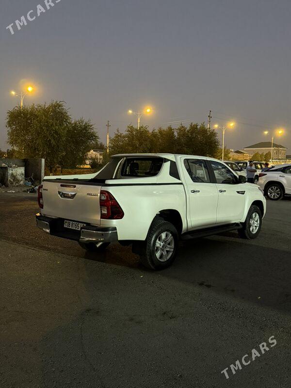 Toyota Hilux 2022 - 590 000 TMT - Туркменабат - img 2