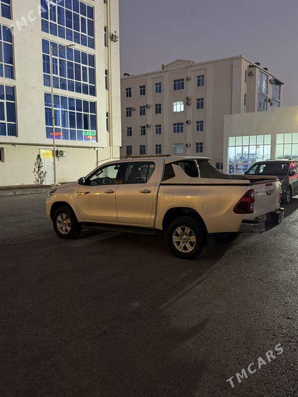 Toyota Hilux 2022 - 590 000 TMT - Туркменабат - img 6