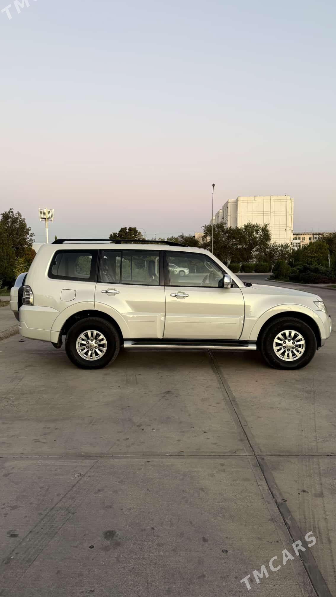 Mitsubishi Pajero 2010 - 285 000 TMT - Дашогуз - img 3