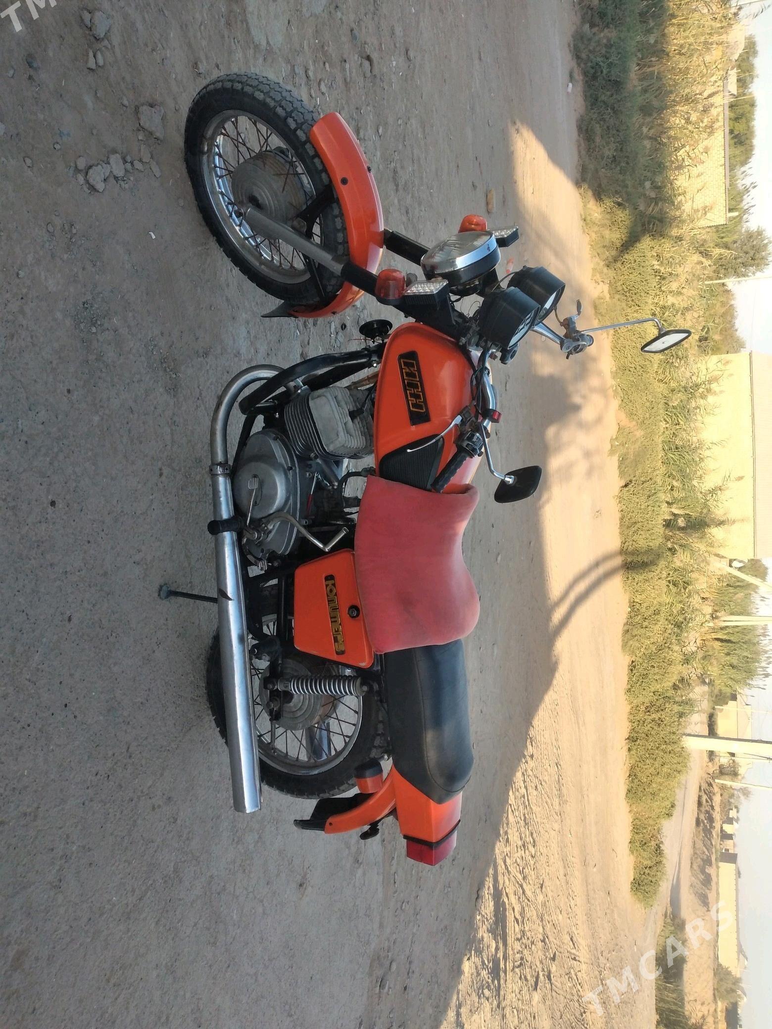 Iž Ýupiter 1990 - 19 000 TMT - Бабадайхан - img 4