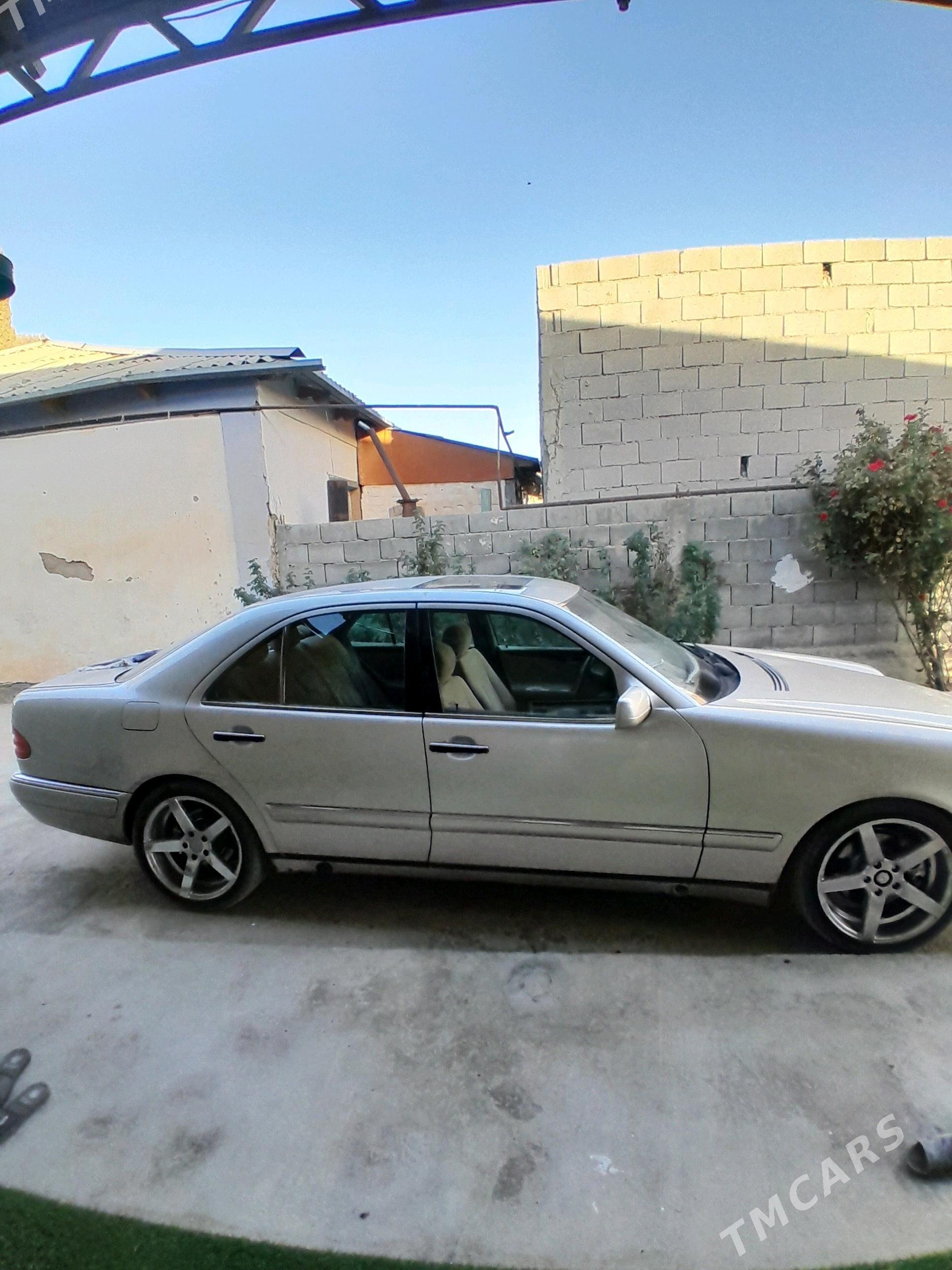 Mercedes-Benz C320 1999 - 70 000 TMT - Махтумкули - img 2