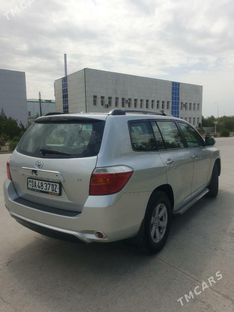 Toyota Highlander 2010 - 290 000 TMT - Дашогуз - img 4