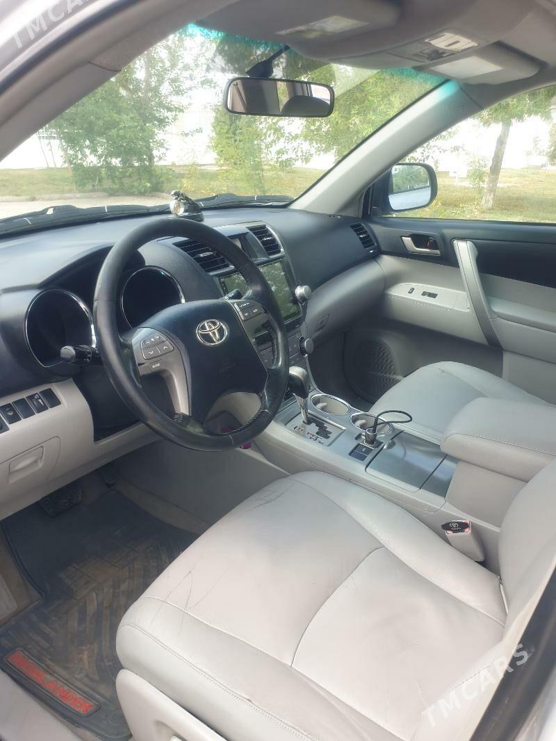 Toyota Highlander 2010 - 290 000 TMT - Дашогуз - img 6