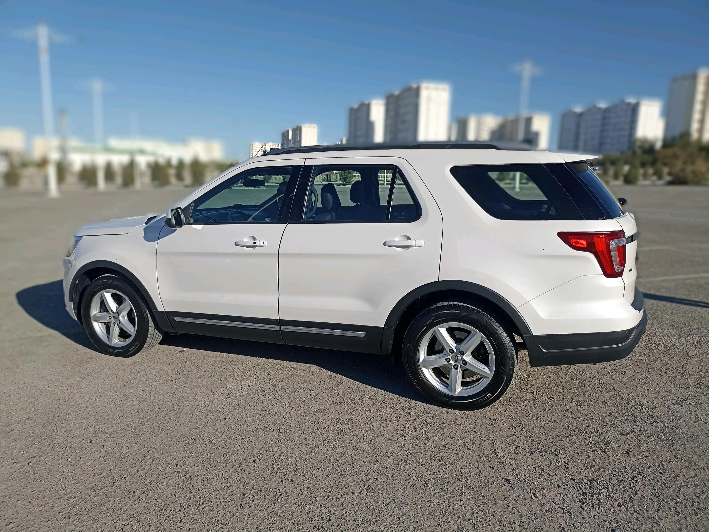 Ford Explorer 2019 - 290 000 TMT - Ашхабад - img 2