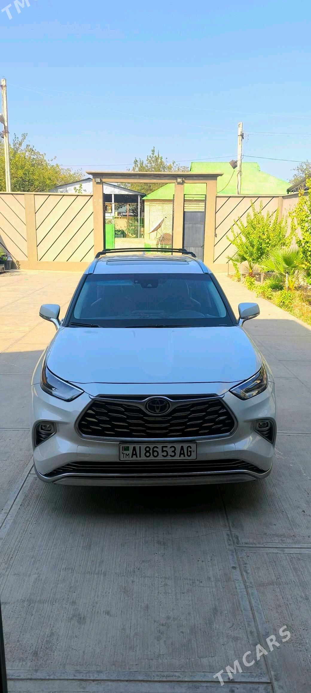 Toyota Highlander 2022 - 540 000 TMT - Aşgabat - img 2
