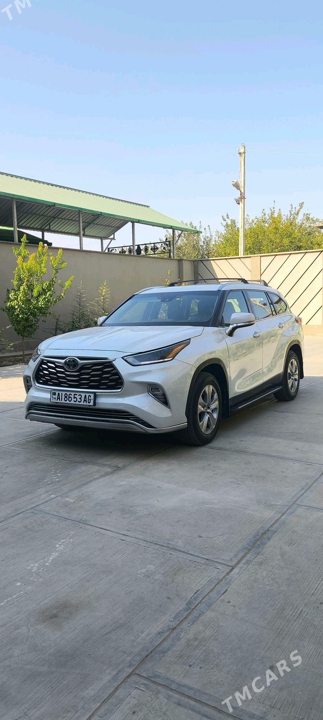 Toyota Highlander 2022 - 540 000 TMT - Aşgabat - img 3