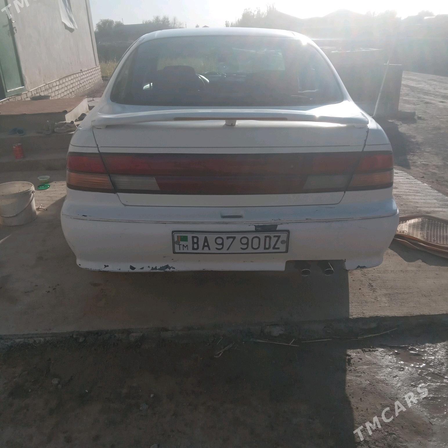 Nissan Maxima 1998 - 35 000 TMT - Гурбансолтан Едже - img 3