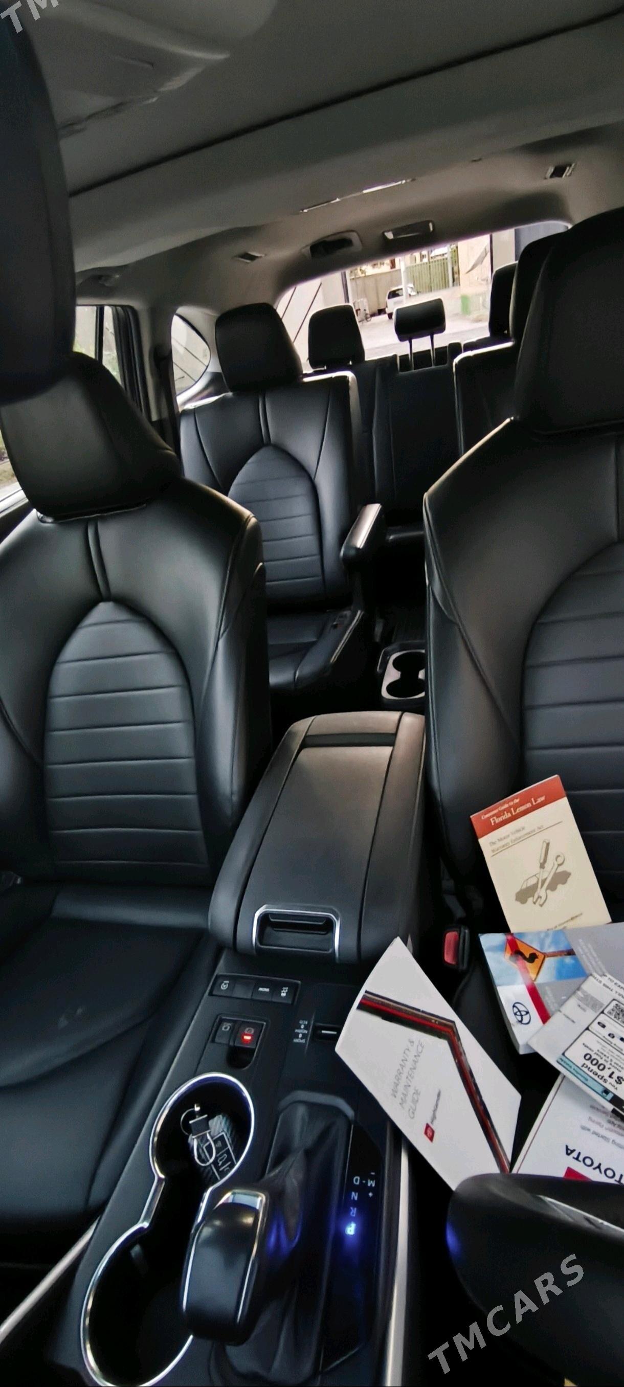 Toyota Highlander 2022 - 540 000 TMT - Aşgabat - img 9