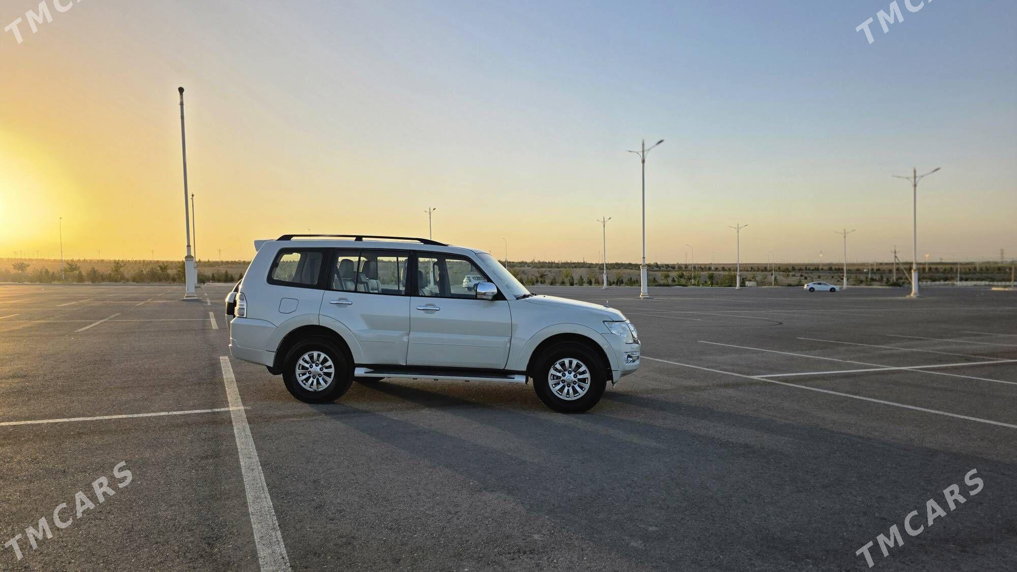 Mitsubishi Pajero 2017 - 290 000 TMT - Ашхабад - img 3