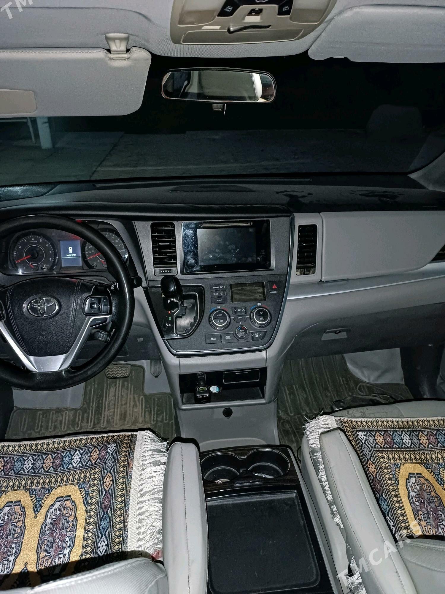Toyota Sienna 2016 - 370 000 TMT - Туркменгала - img 6