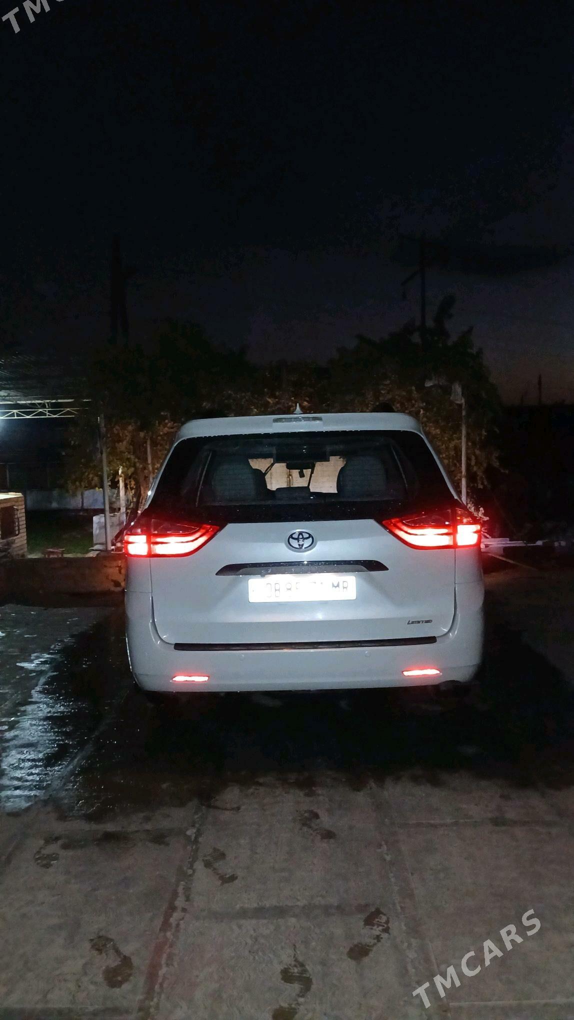 Toyota Sienna 2019 - 485 000 TMT - Мары - img 2