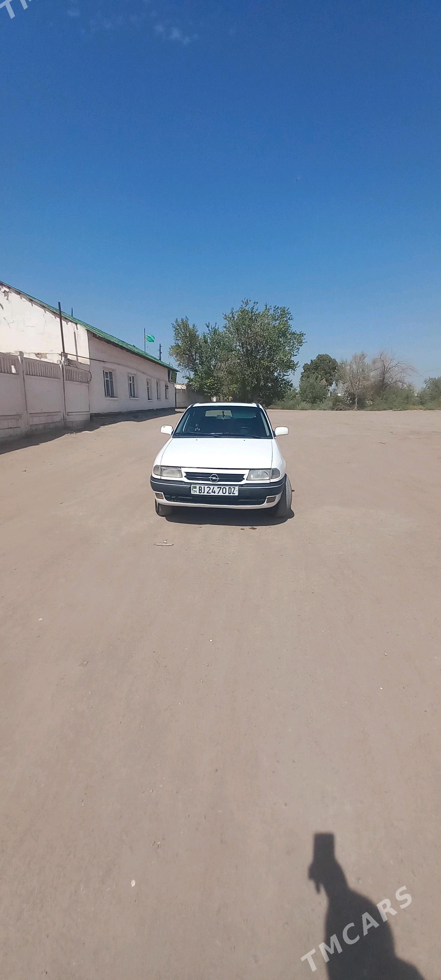 Opel Astra 1995 - 46 000 TMT - Губадаг - img 7