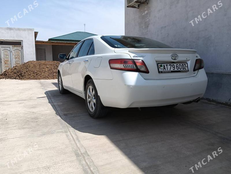 Toyota Camry 2011 - 160 000 TMT - Дашогуз - img 2