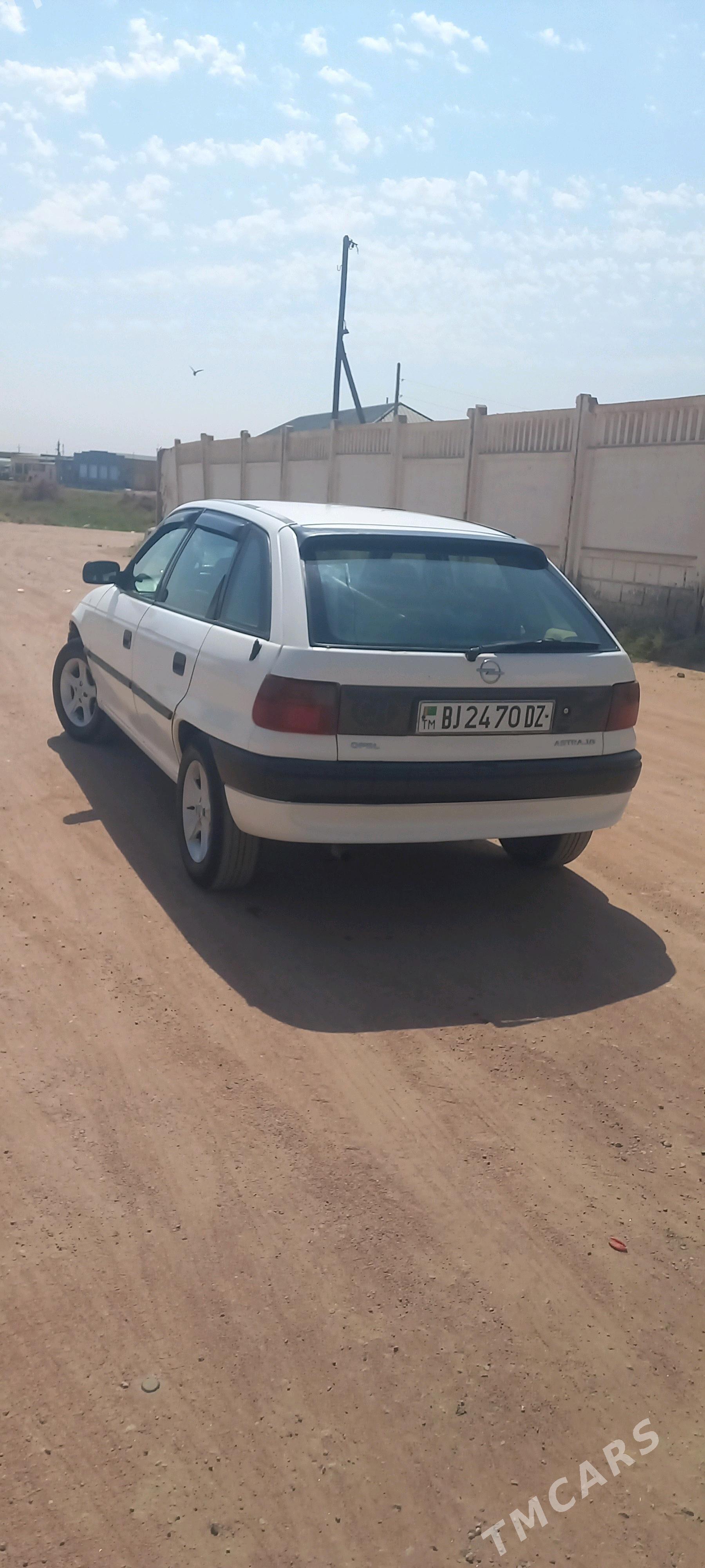 Opel Astra 1995 - 46 000 TMT - Губадаг - img 9