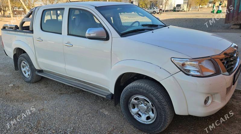 Toyota Hilux 2015 - 290 000 TMT - Sarahs - img 4