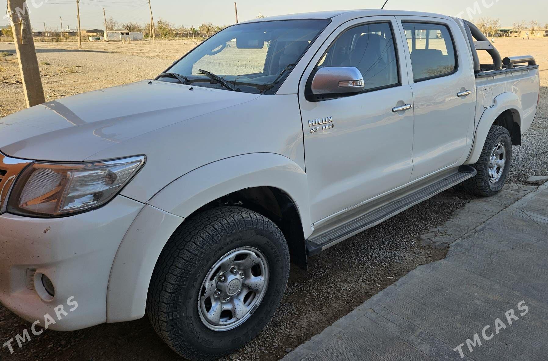 Toyota Hilux 2015 - 290 000 TMT - Sarahs - img 2