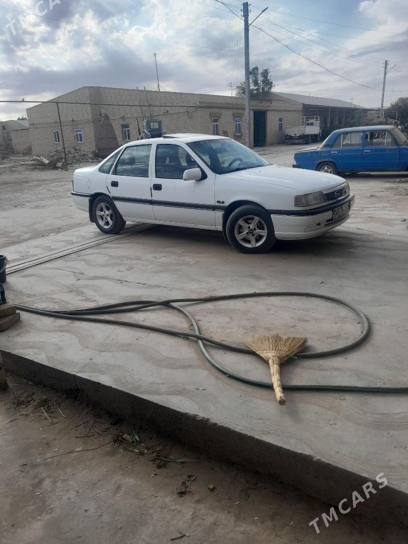 Opel Vectra 1993 - 50 000 TMT - Çärjew - img 3