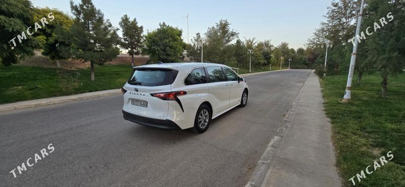 Toyota Sienna 2022 - 455 000 TMT - Ашхабад - img 4